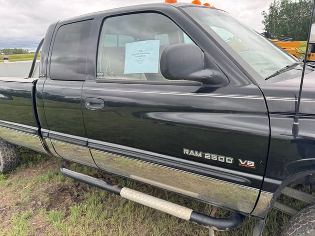 Image of Dodge Ram 2500 equipment image 4