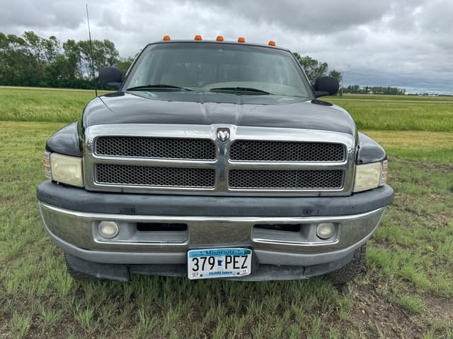 Image of Dodge Ram 2500 equipment image 2