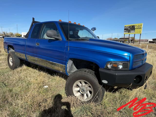 Image of Dodge Ram 2500 equipment image 2