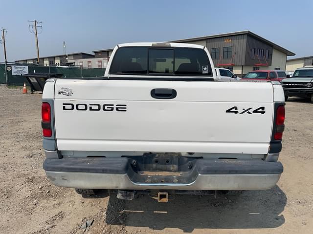 Image of Dodge Ram 2500 equipment image 3