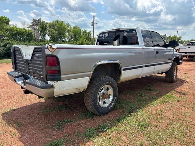 Image of Dodge Ram 2500 equipment image 4