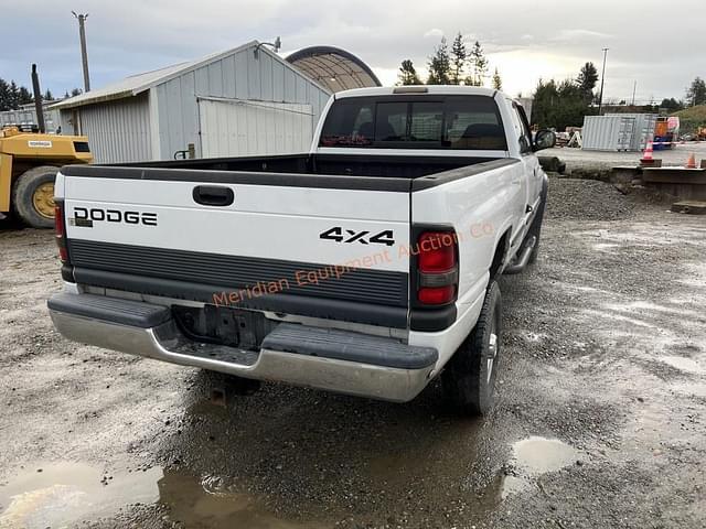 Image of Dodge Ram 2500 equipment image 4