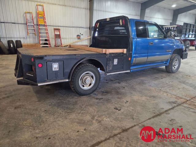 Image of Dodge Ram 2500 equipment image 3