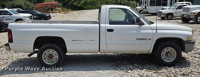 Image of Dodge Ram 2500 equipment image 3