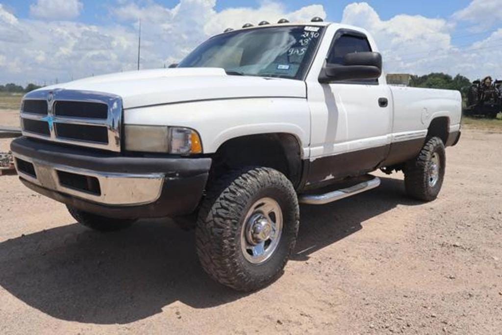 1998 Dodge Ram 2500 Equipment Image0