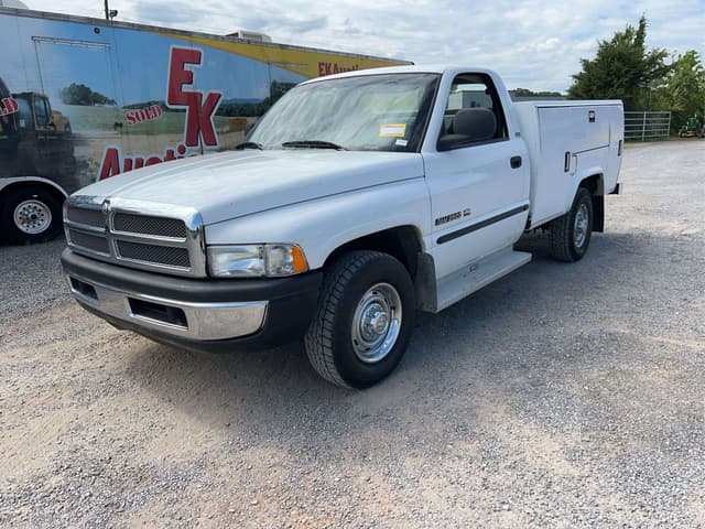 Image of Dodge Ram 2500 equipment image 2