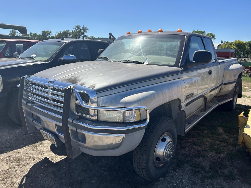 Image of Dodge Ram 3500 Primary image