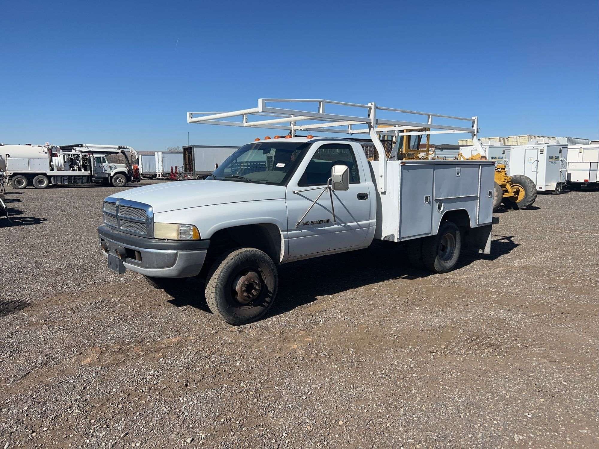 1998 Dodge Ram 3500 Equipment Image0
