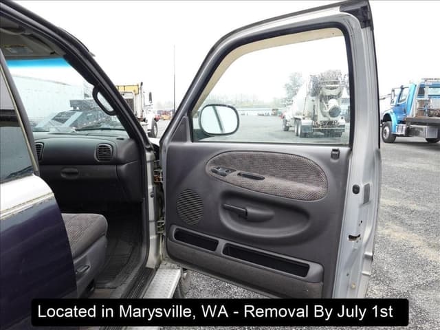 Image of Dodge Ram 3500 equipment image 4