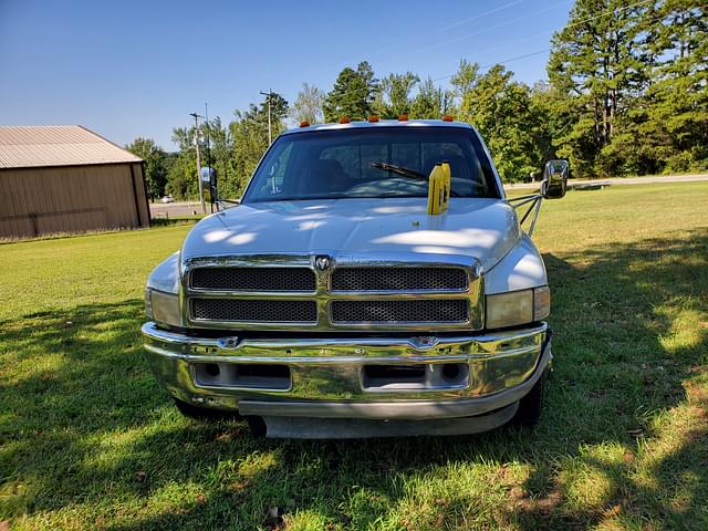 Image of Dodge Ram 3500 equipment image 1