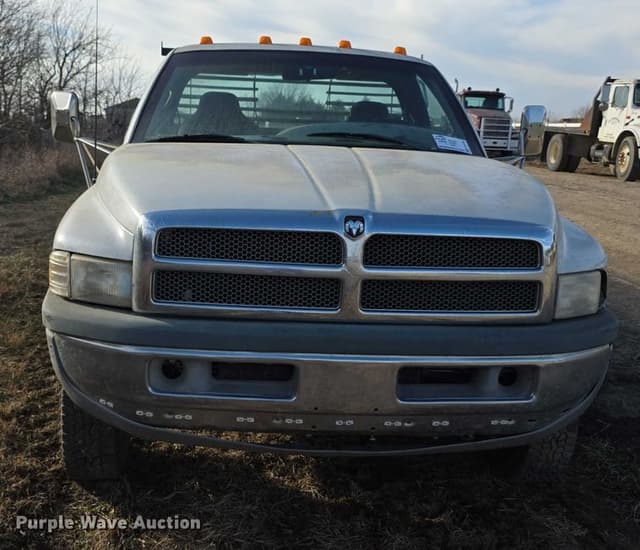 Image of Dodge Ram 3500 equipment image 1