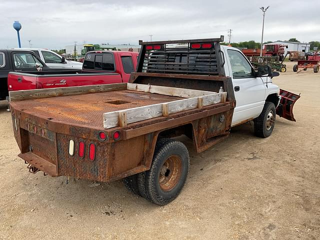 Image of Dodge Ram 3500 equipment image 4