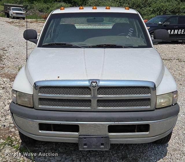 Image of Dodge Ram 3500 equipment image 1