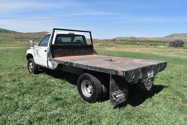 Image of Dodge Ram 3500 equipment image 3