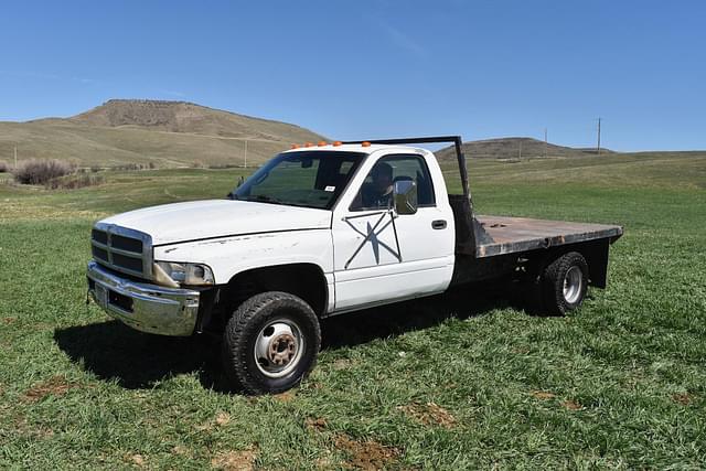 Image of Dodge Ram 3500 equipment image 1