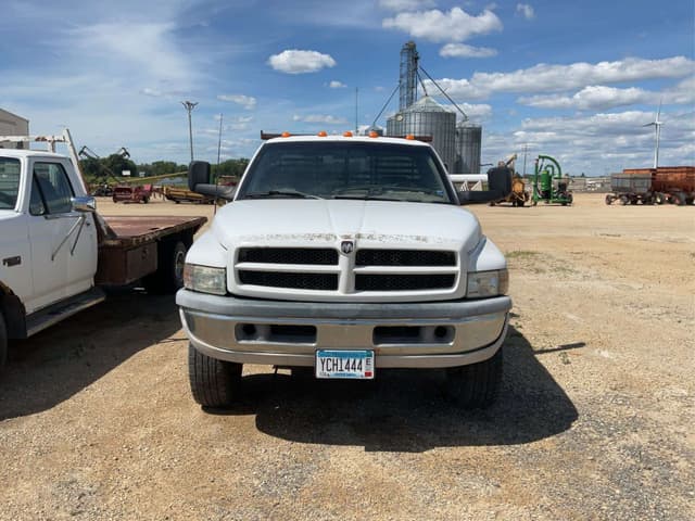 Image of Dodge Ram 3500 equipment image 2