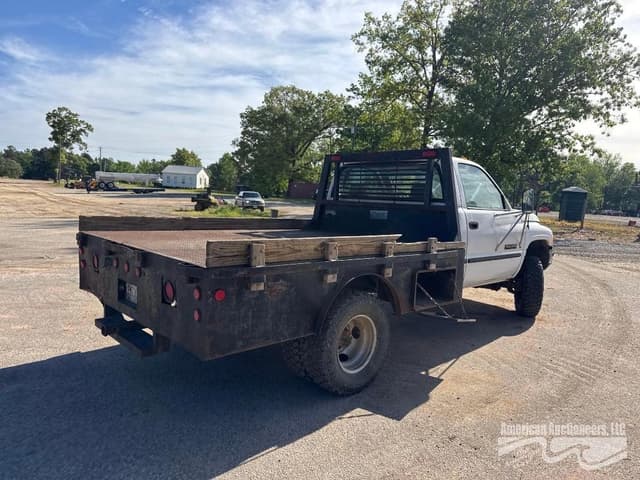 Image of Dodge Ram 3500 equipment image 4