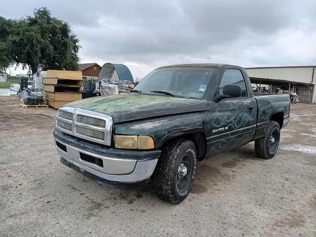 Image of Dodge Ram 1500 equipment image 1