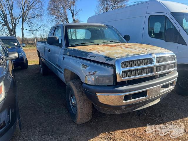 Image of Dodge Ram 1500 equipment image 3