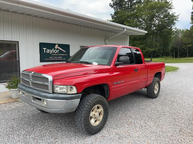 Image of Dodge Ram 1500 equipment image 1