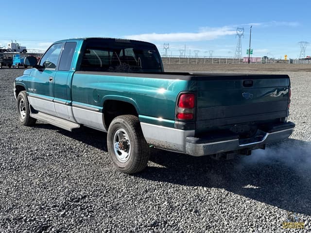 Image of Dodge Ram 2500 equipment image 2