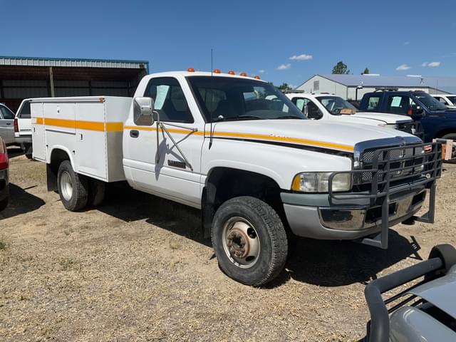 Image of Dodge Ram 3500 equipment image 2