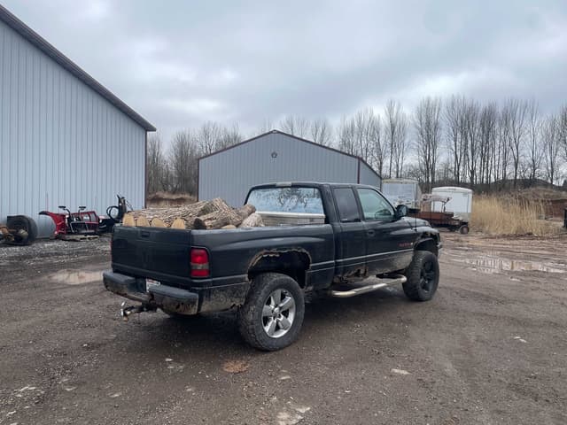 Image of Dodge Ram 1500 equipment image 4