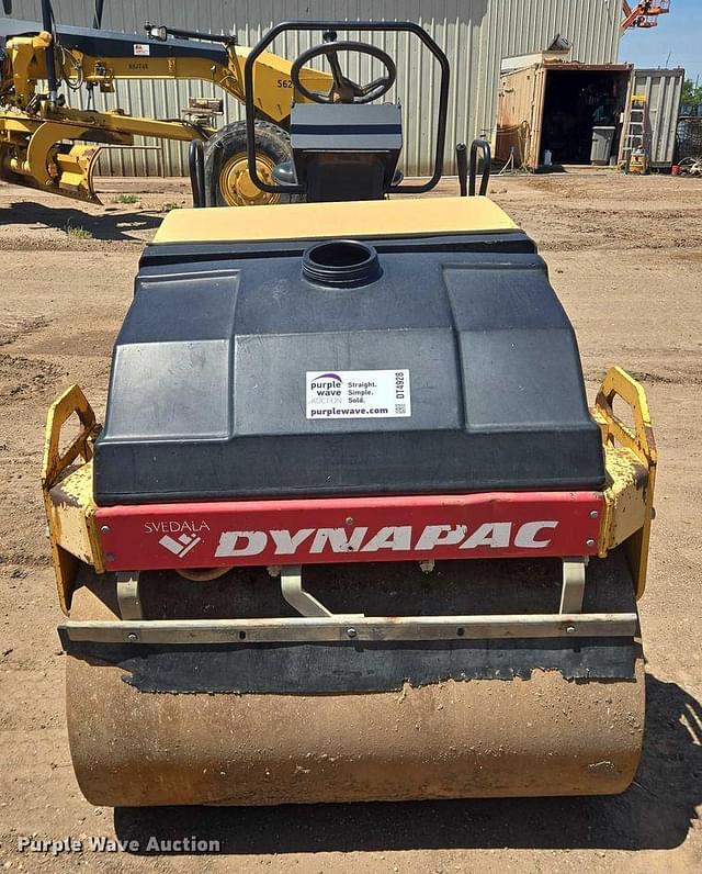 Image of DYNAPAC CC122 equipment image 1