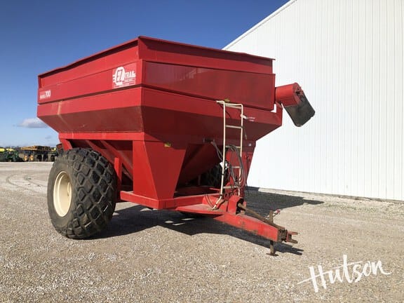 Main image E-Z Trail 700