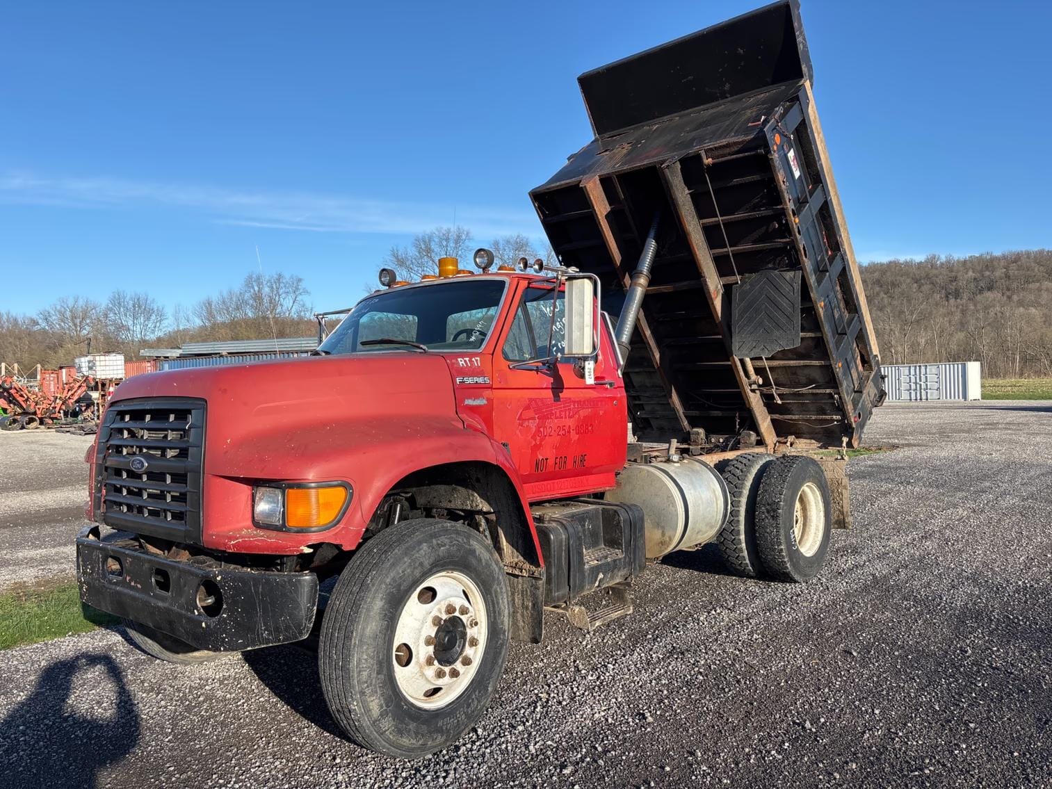 1998 Ford F-800 Equipment Image0