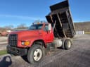 1998 Ford F-800 Image