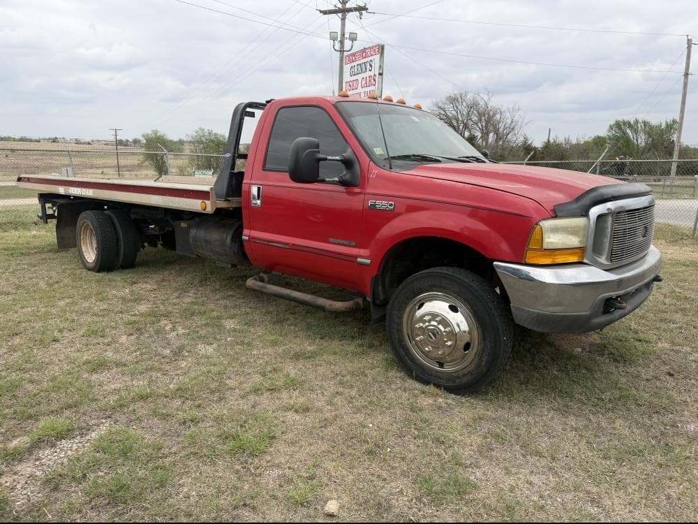 Image of Ford F-550 Primary image