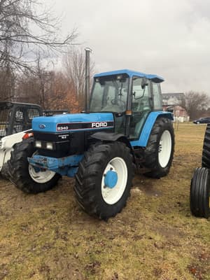 1998 Ford 8340 Image