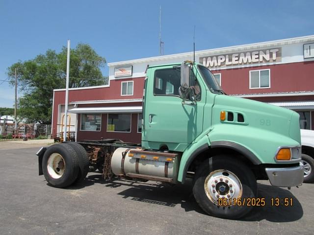 Image of Ford LN8000 equipment image 3
