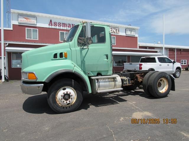 Image of Ford LN8000 equipment image 2