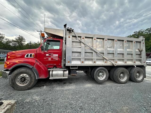 Image of Ford 9500 equipment image 1