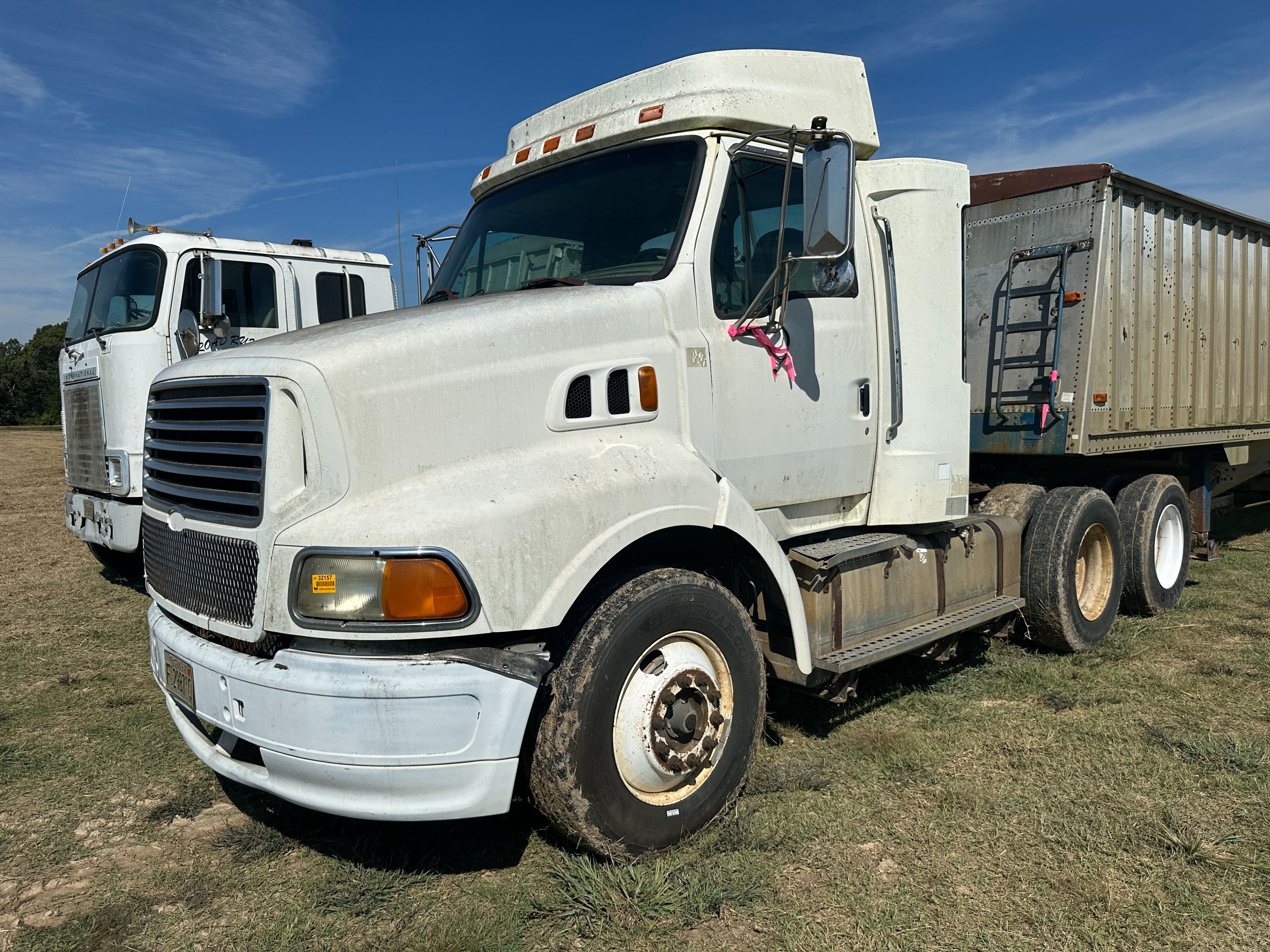 1998 Ford AT9513 Equipment Image0