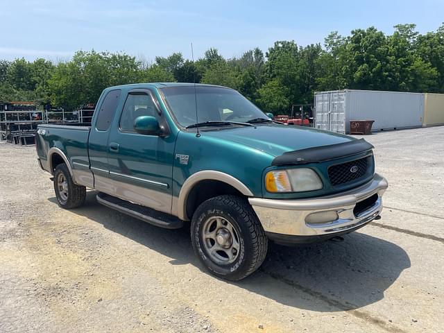 Image of Ford F-150 equipment image 1