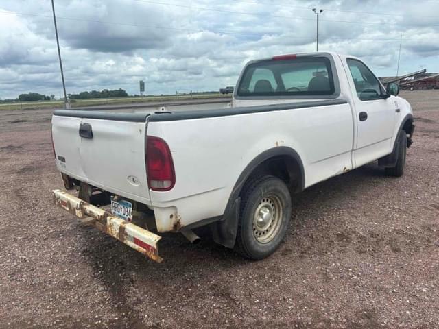 Image of Ford F-150 equipment image 2