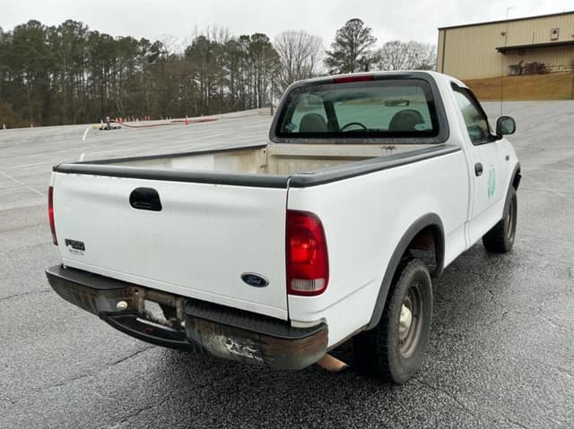 Image of Ford F-150 equipment image 4