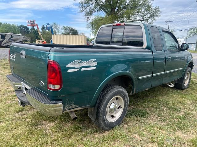 Image of Ford F-150 equipment image 4