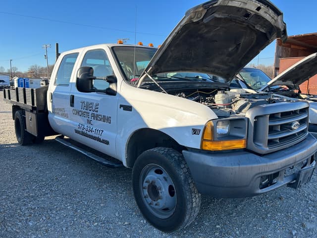 Image of Ford F-550 equipment image 2