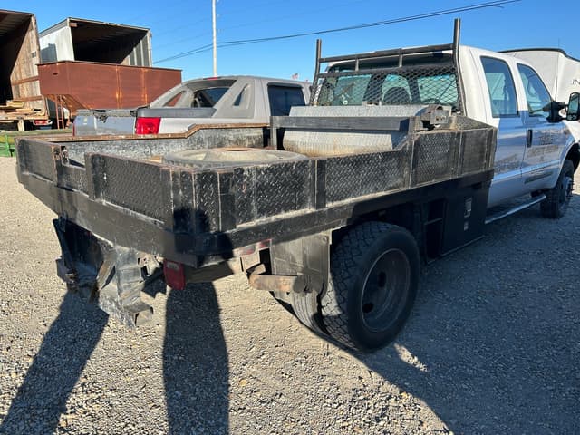 Image of Ford F-550 equipment image 4