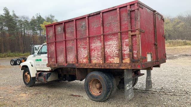 Image of Ford F-SERIES equipment image 2