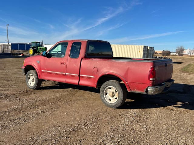 Image of Ford F-150 equipment image 2
