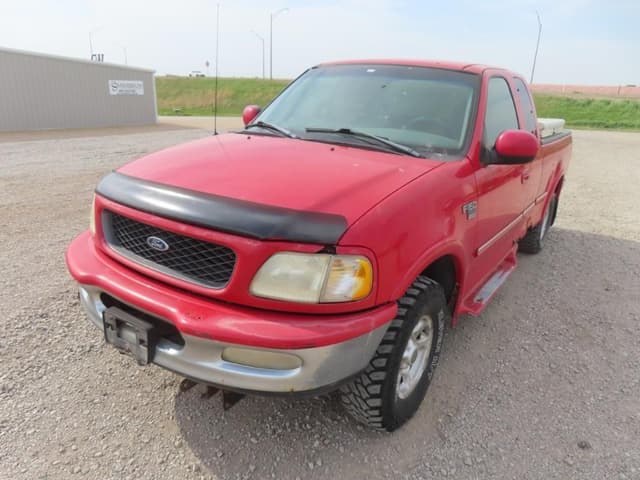 Image of Ford F-150 equipment image 1