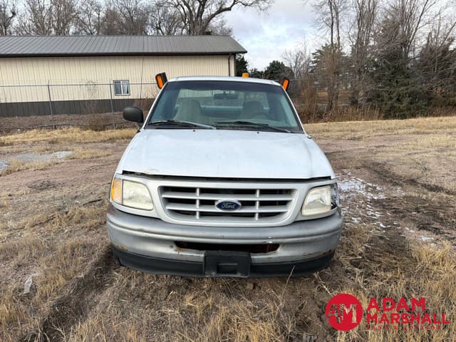 Image of Ford F-150 equipment image 2