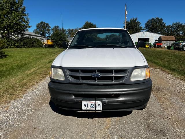 Image of Ford F-150 equipment image 3