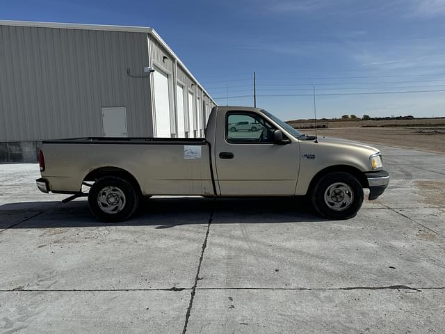 Image of Ford F-150 equipment image 3