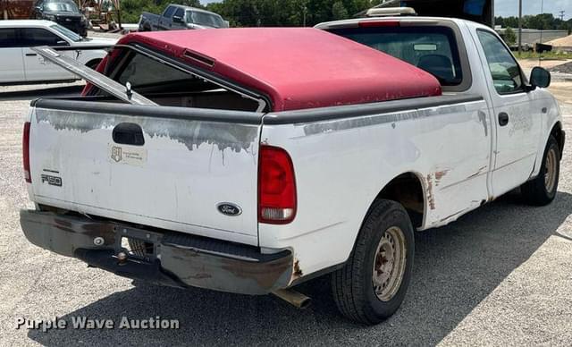 Image of Ford F-150 equipment image 4